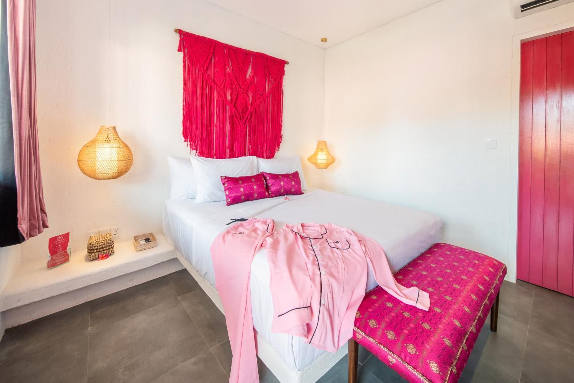 Pinkprivate Balangan - For Cool Adults Only Bed & Breakfast Jimbaran  Ngoại thất bức ảnh