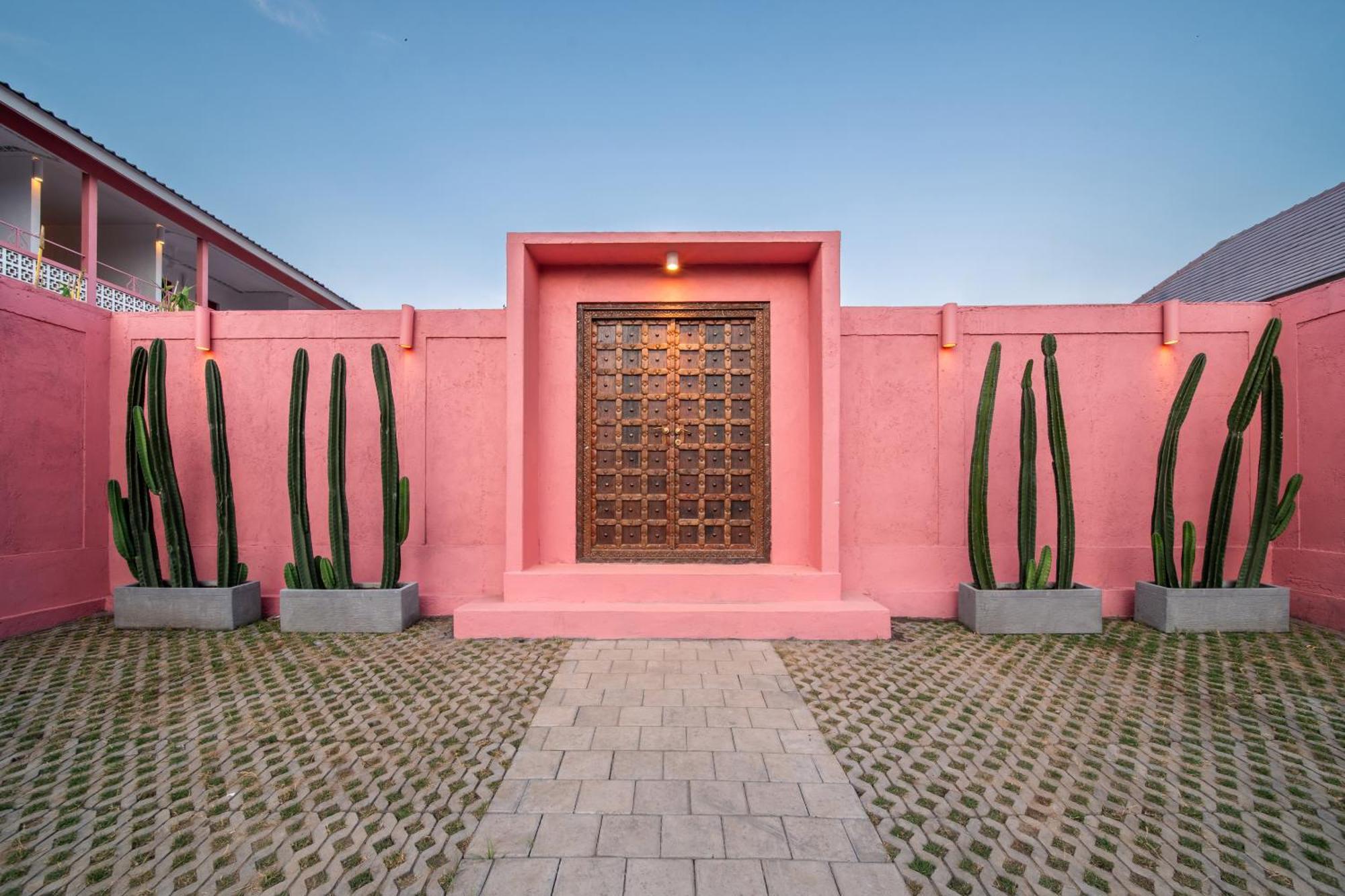 Pinkprivate Balangan - For Cool Adults Only Bed & Breakfast Jimbaran  Ngoại thất bức ảnh