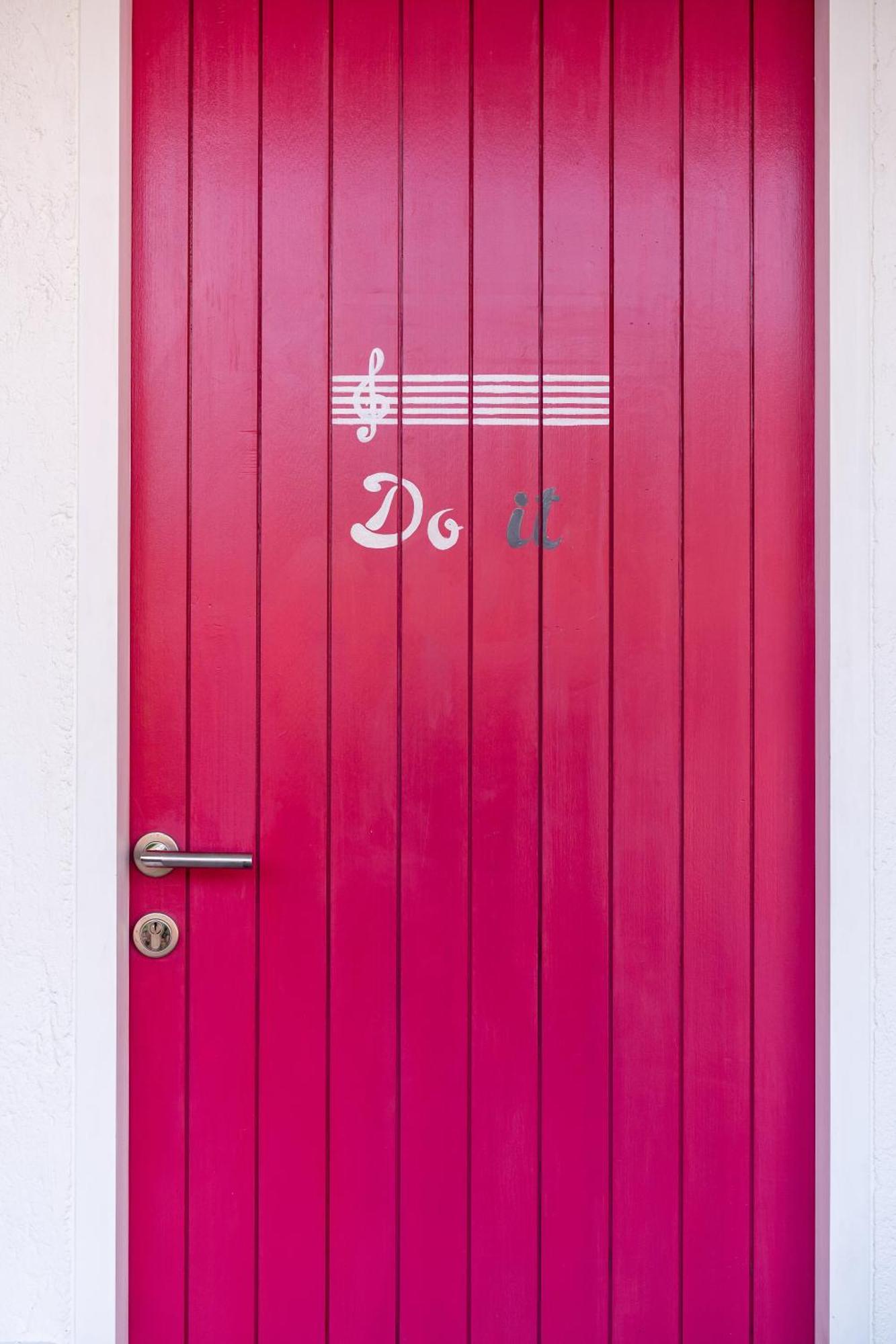 Pinkprivate Balangan - For Cool Adults Only Bed & Breakfast Jimbaran  Ngoại thất bức ảnh