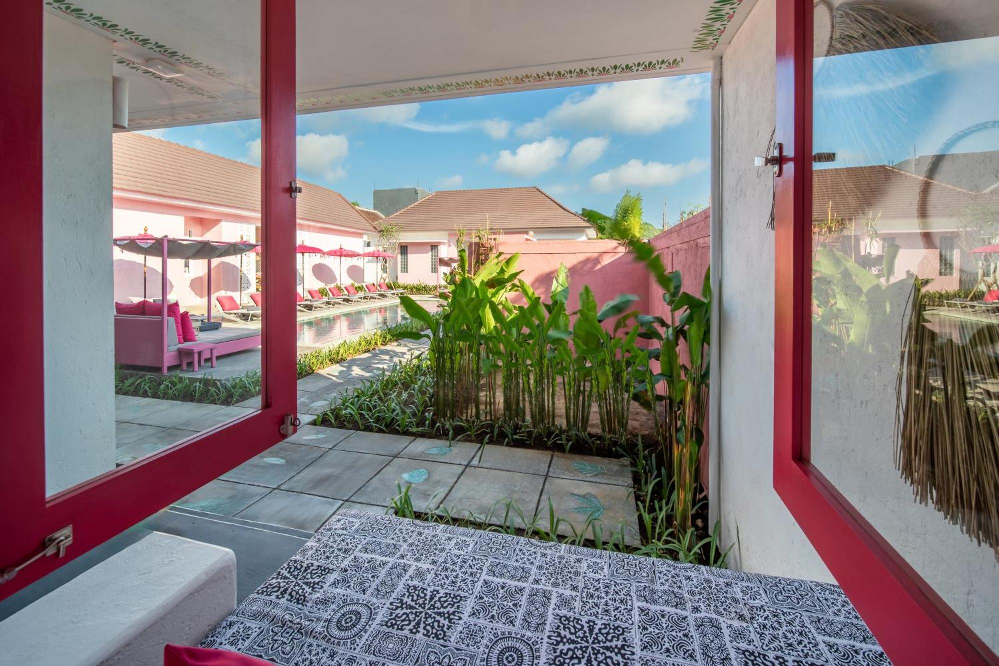 Pinkprivate Balangan - For Cool Adults Only Bed & Breakfast Jimbaran  Ngoại thất bức ảnh