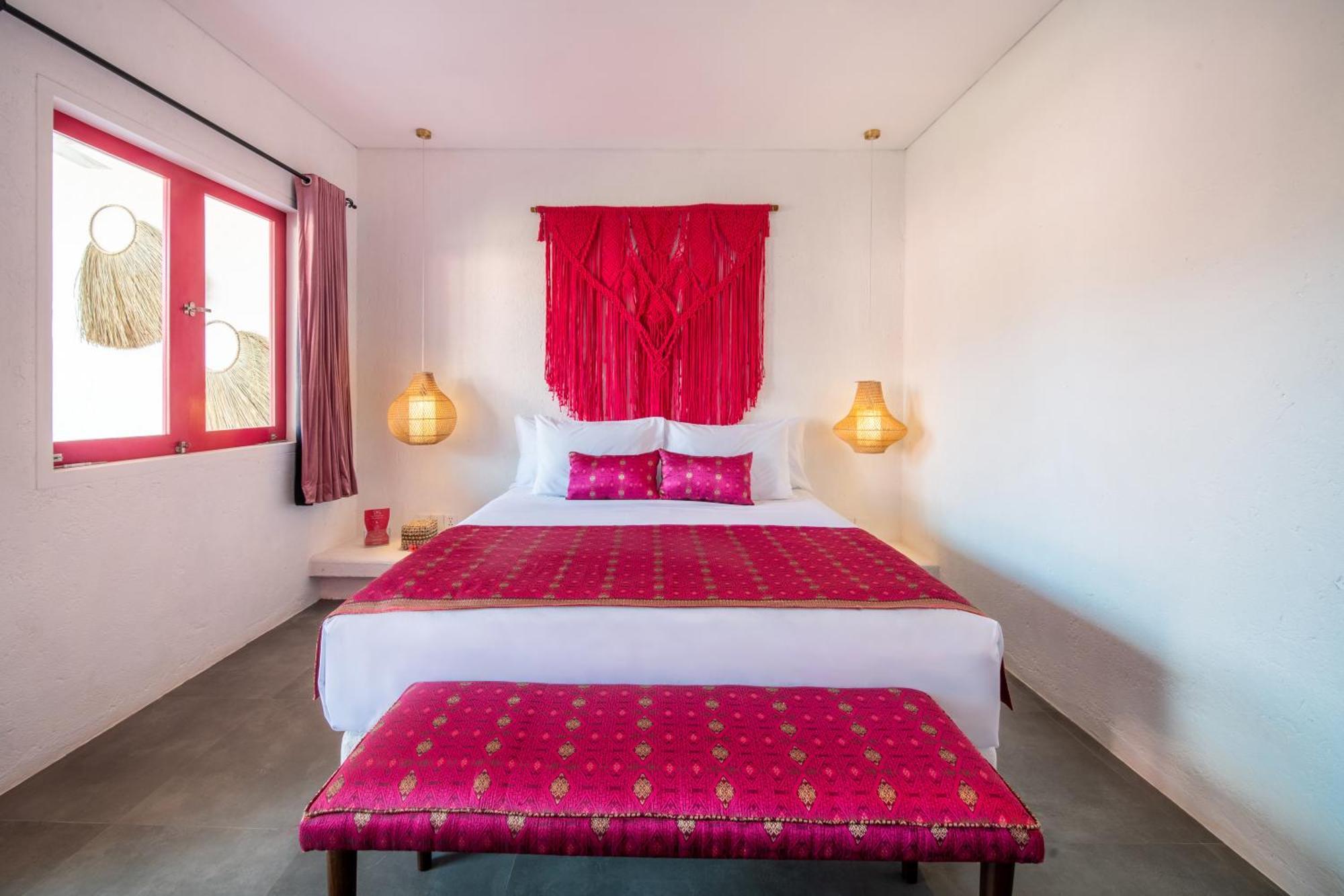Pinkprivate Balangan - For Cool Adults Only Bed & Breakfast Jimbaran  Ngoại thất bức ảnh